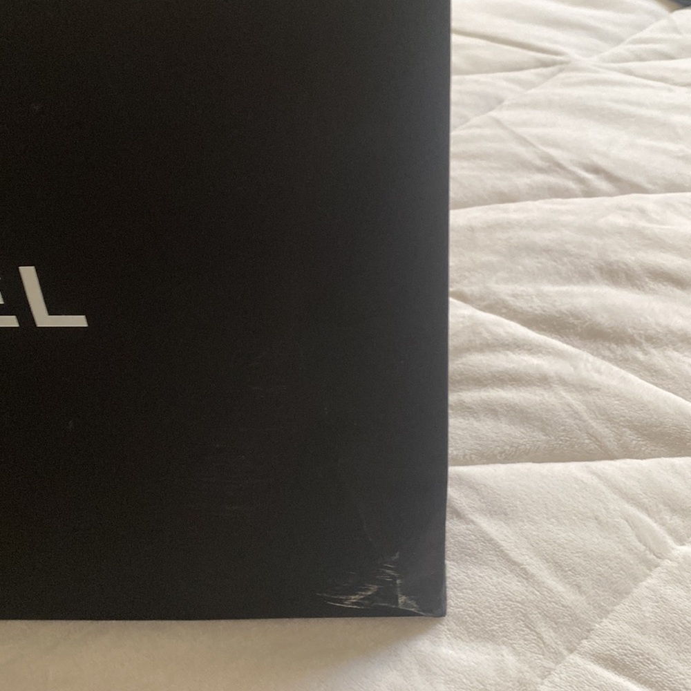 Chanel paper bag empty - Picture 4 of 12
